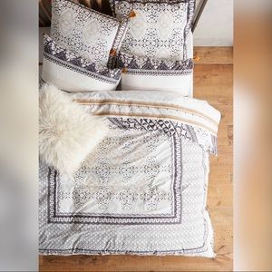 New Anthropologie Enmore Embroidered Duvet sz Twin